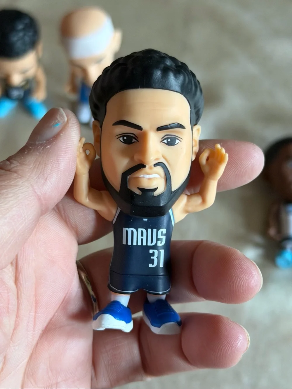 Zuru 5 Surprise NBA Ballers Action Figures Lot of 6 With Keychain and ball